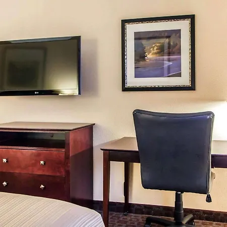 Quality Inn & Suites Peoria North