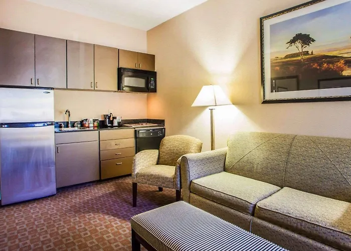 Quality & North Hotel Peoria