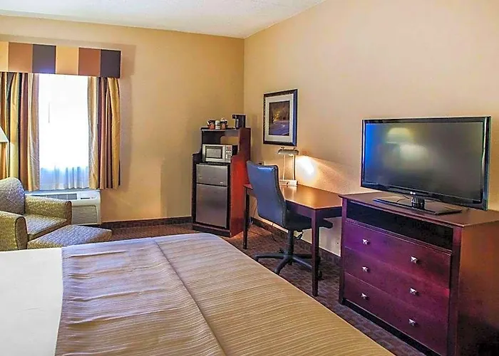 Quality & North Hotel Peoria