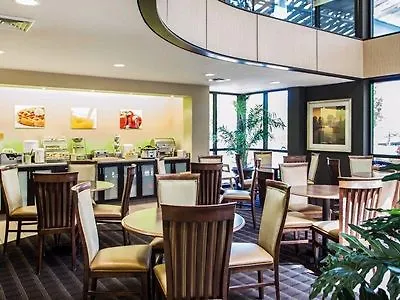 Hotel Quality & North Peoria